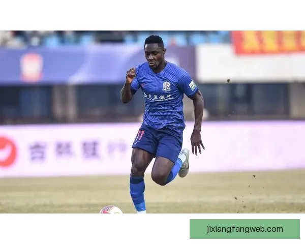 莱昂纳多：期待与队友磨合顺利 希望在上海德比中进球并取得胜利